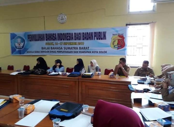 Penyuluhan Bahasa Indonesia bagi Badan Publik di Kota Solok
