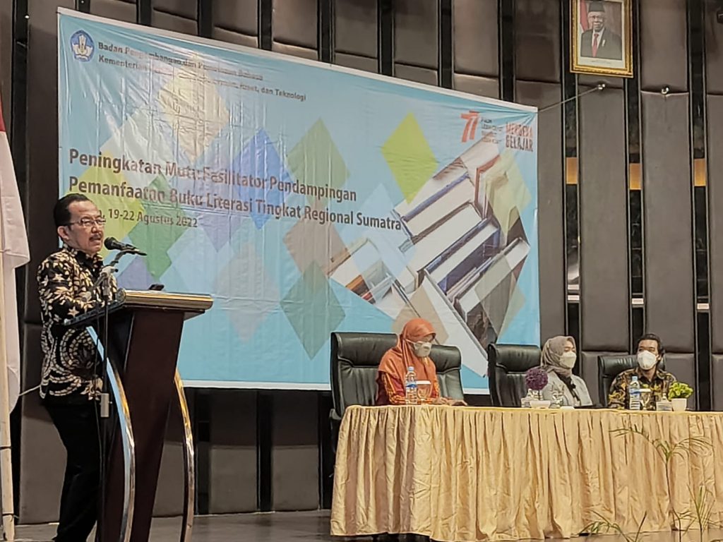 Peningkatan Kompetensi Fasilitator dalam Pemanfaatan Buku Literasi di Regional Sumatra